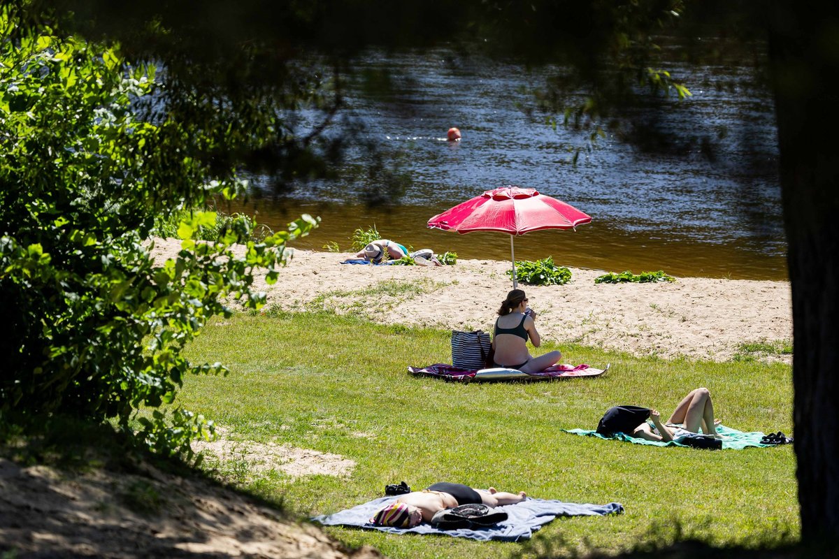 Rain Ending: Rising Temperatures Forecast