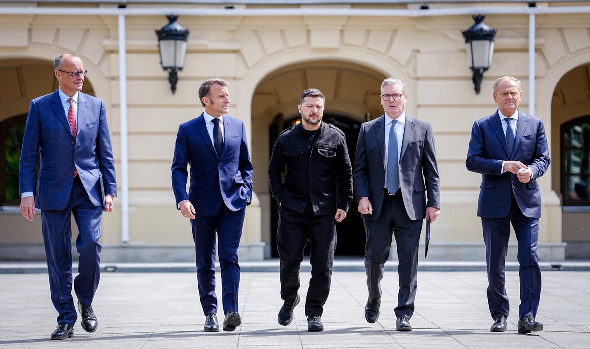 Merzas, Macronas, Starmeris ir Tuskas Kyjive