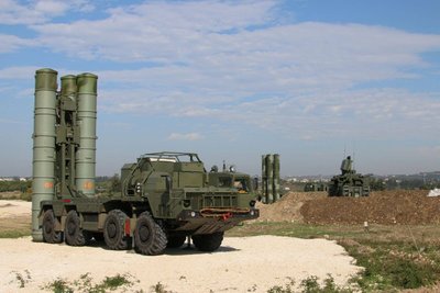 Rusijos raketų sistema S-400