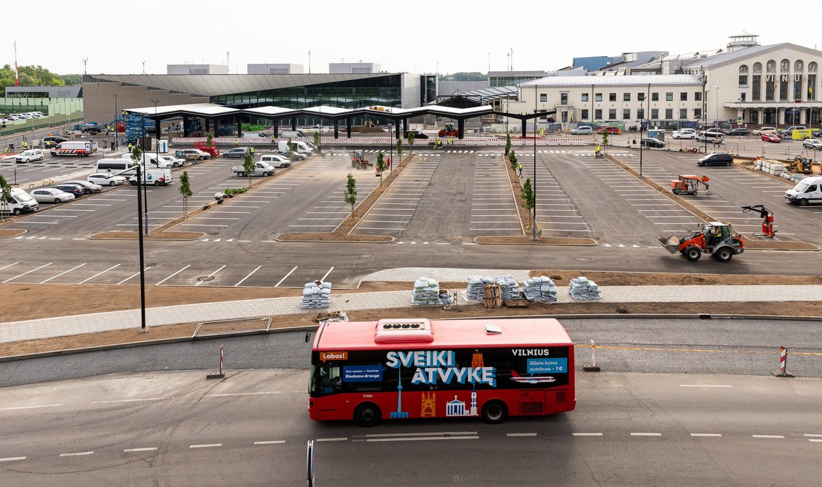 Vilniaus oro uosto automobilių stovėjimo aikštelė