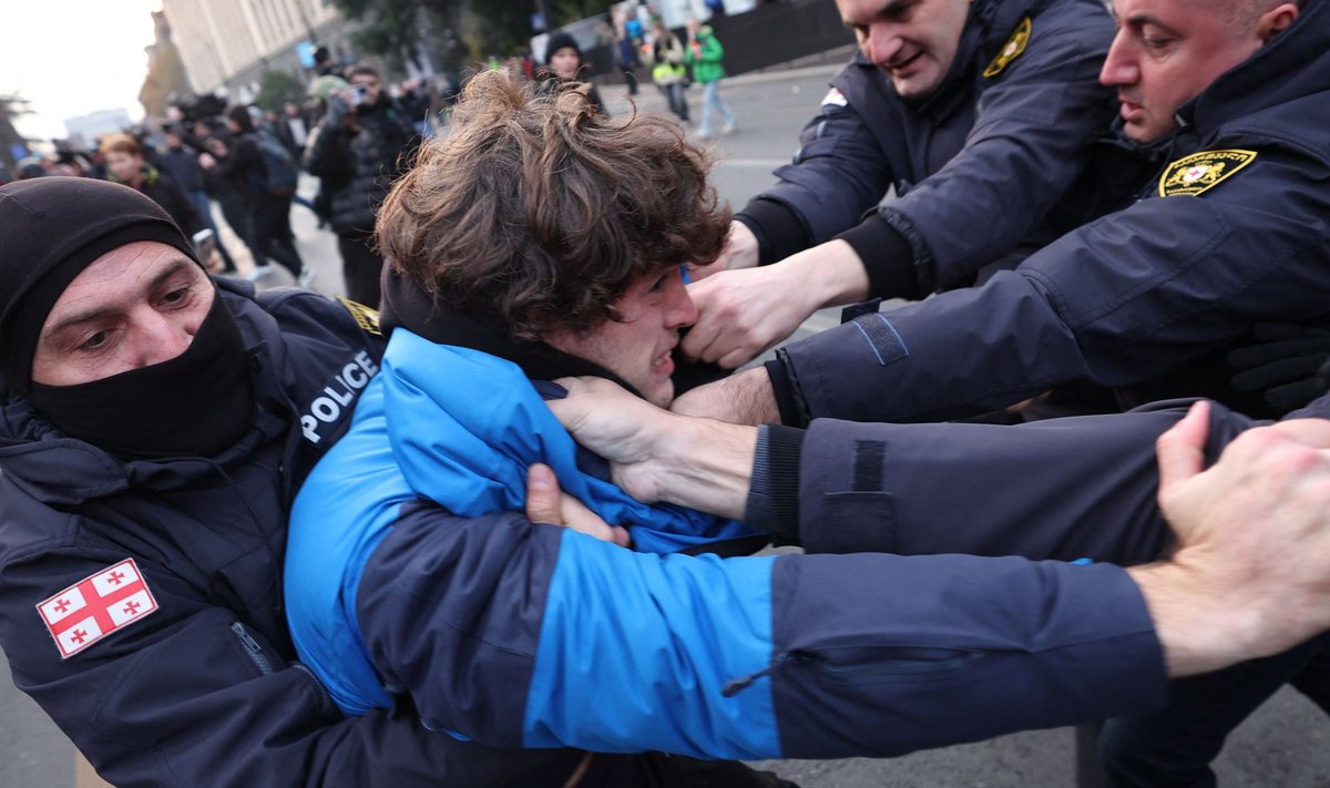 Полиция в Тбилиси разогнала палаточный лагерь протестующих