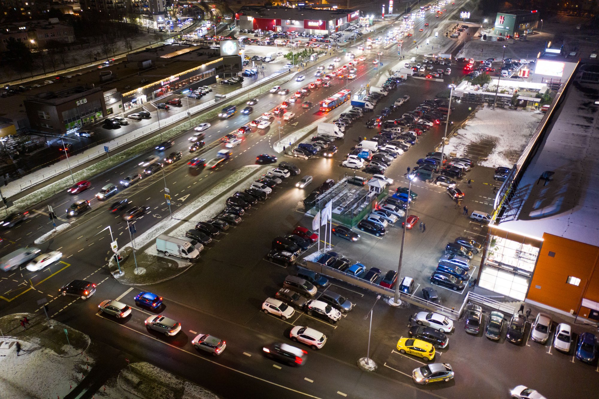 Police to monitor shops on New Year's Eve