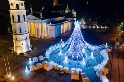 Vilniaus kalėdinė eglė iš paukščio skrydžio