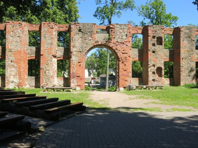 Grobinos viduramžių pilies griuvėsiai