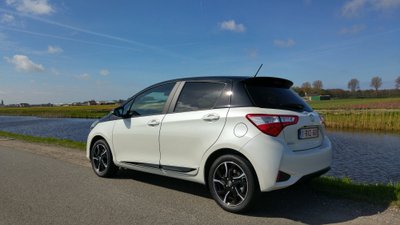 "Toyota Yaris"