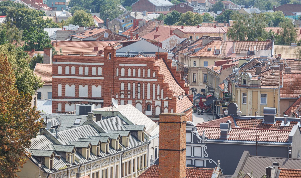 Kaunas starts charging drivers for entering low emission zone in Old Town