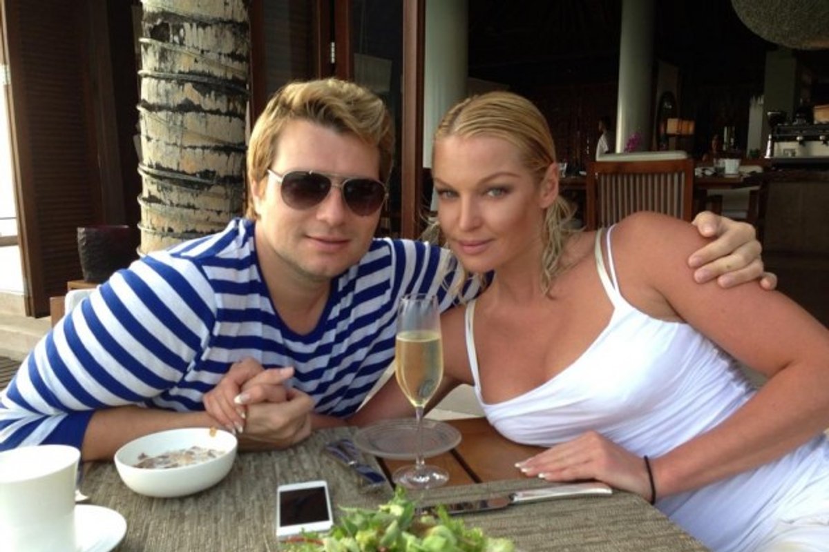 Jinsiy aloqa paytida ayollar siydik chiqarishi mumkinmi? Bir dugonasini qizini koz ongida sikishdi