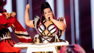 Neatsistebi „Eurovizijos“ nugalėtojos Nettos pokyčiais: maniau, seku dainininkę, o pamačiau supermodelį