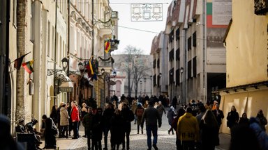 Pajamos augo, bet vidurinės klasės gyventojų sumažėjo: svarbi viena priežastis 