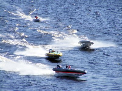 Motorinių valčių naudojimas