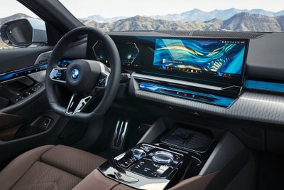 BMW i5