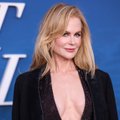 57-erių Nicole Kidman pribloškė itin gilia iškirpte