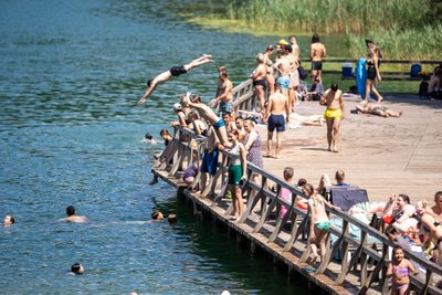 Penktadienio popietę Vilniečiai leido prie Žaliųjų ežerų