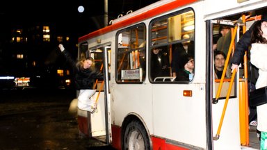 Šeštadienį – išskirtinė paramos akcija Ukrainai: šokiai troleibuse ir paramos renginiai klubuose