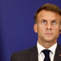 Macronas intensyvina pastangas išeiti iš aklavietės dėl premjero posto