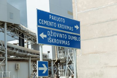 Naujosios Akmenės cementas