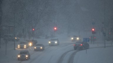 Sinoptikai perspėja, kad bus blogiau: artinasi audringas ciklonas, ragina atidėti nebūtinas keliones