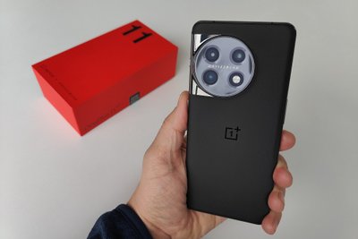 OnePlus 11