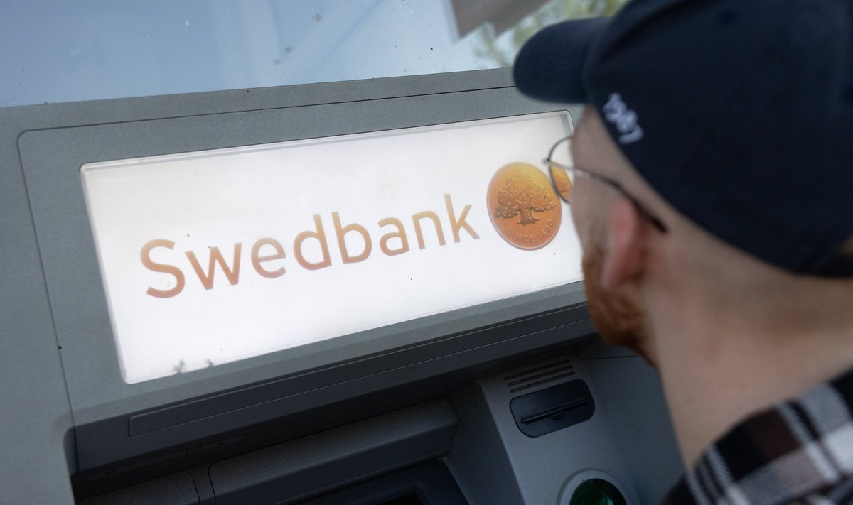 Swedbank  bankomatas.