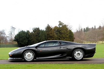 "Jaguar XJ220"