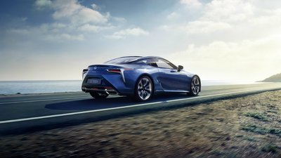 "Lexus LC 500h"