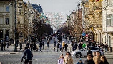 Iš namų įpratusiems dirbti žmonėms ekspertai siunčia žinią: verta pagalvoti, ar nedarote sau žalos 