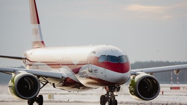 „airBaltic“ skrydžiuose ruošiama naujovė – keleiviai galėtų naudotis internetu