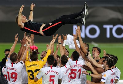 Sevilla triumfas