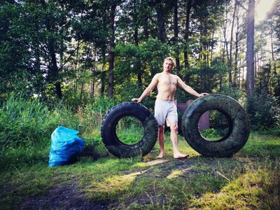  Daugybę pabangų iš ežero ištraukęs Viačeslavas parodė, kaip vieną jų paversti pufu