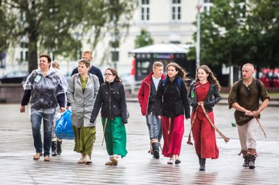 Folkloro ansamblių pasirodymai Vilniaus senamiestyje