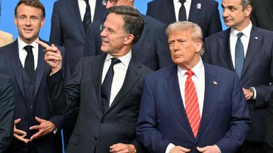 NATO viršūnių susitikime vienas lyderis nuo Trumpo turėjo laikytis atokiau