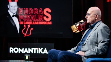 Nuogas pokalbis. Arūnas Valinskas apie azartą gyventi ir mažai kam žinomą jo žmonos paslaptį