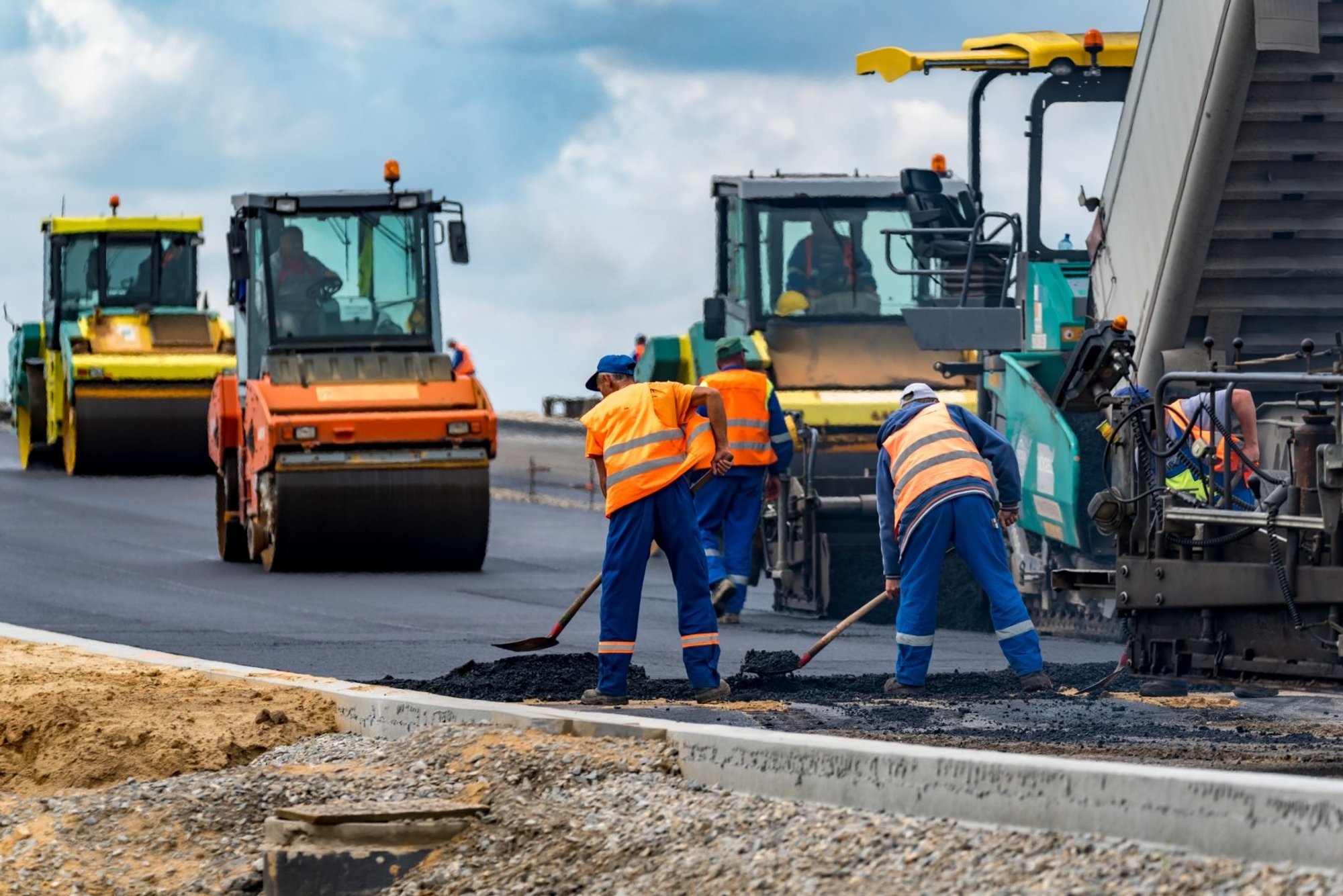 Ukmergė faces transport chaos as key bridges and overpasses undergo simultaneous repairs