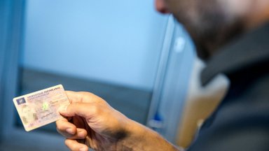 60 tūkstančių vairuotojų Lietuvoje dar neatsinaujino sveikatos pažymos: kas laukia sugalvojusių sėsti prie vairo?
