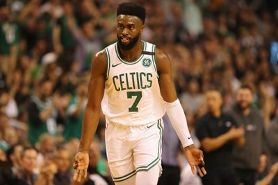 NBA: antrasis Celtics ir Cavaliers susidūrimas