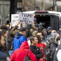 Po Trumpo ir Zelenskio ginčo JAV surengti proukrainietiški protestai