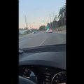 Раннее утро в Каунасе — BMW врезается в столб
