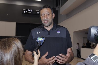 Vlade Divacas