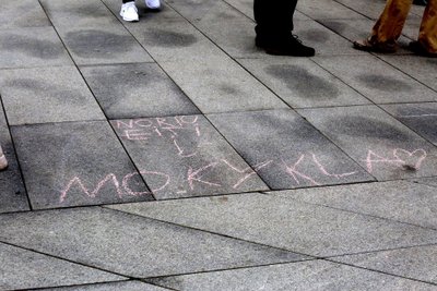 „Šeimų sąjūdžio“ protesto akcija prie Kauno savivaldybės