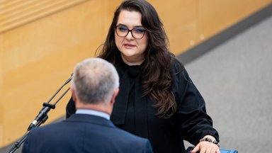 Seime prisiekė naujoji valstybės kontrolierė Segalovičienė