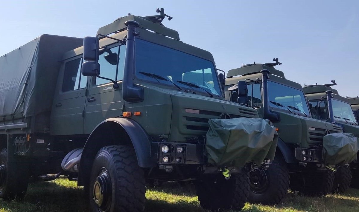 Lietuva perka papildomą pusšimtį „Unimog“ U5000 sunkvežimių