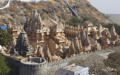 Satrundžaja (Shatrunjaya) kalnas, Palitana, Indija