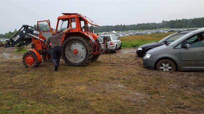 Užklimpęs automobilis