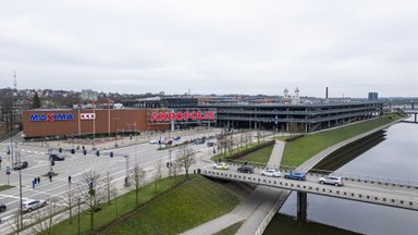 Kauno „Akropolio“ parkinge keičiami įkainiai