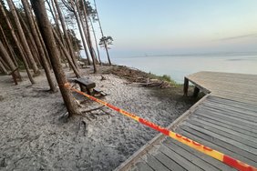 Lankomiausia pajūrio vieta aptverta „stop“ juostomis