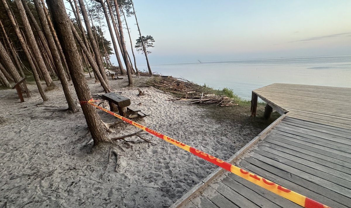 Lankomiausia pajūrio vieta aptverta STOP juostomis