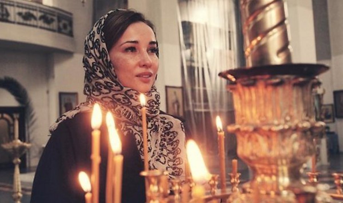 Колготки киген әйелдер Жалаңаш силикон кеуделер