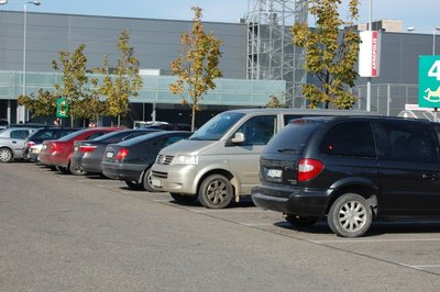 Atvira automobilių stovėjimo aikštelė