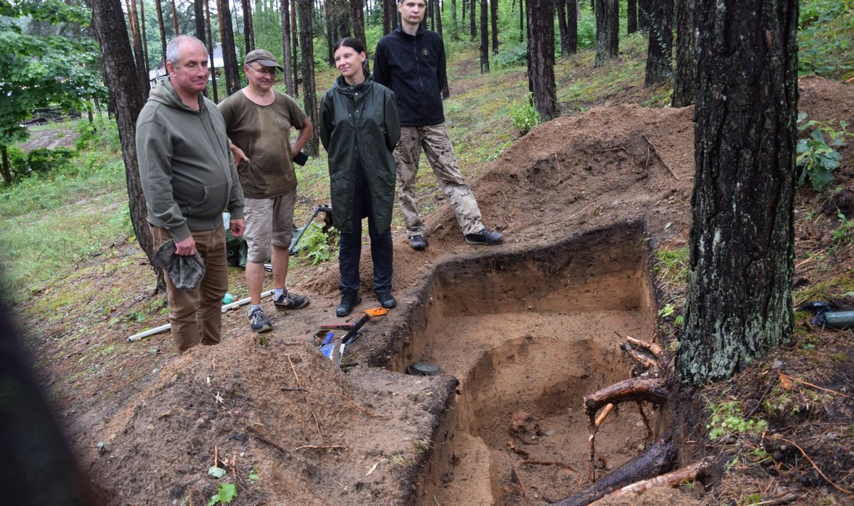 Merkinėje atkasti partizanų palaikai