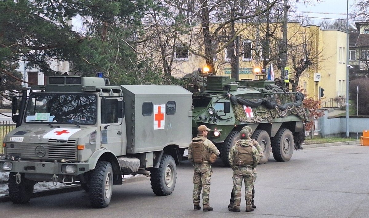 Pratybų scenarijų kūrė karo medikai. Jis paremtas karo metu pasitaikančiomis situacijomis: į ligoninę vežti „sužeistieji“ dėl sprogimų padarytų sužalojimų, šautinių žaizdų, civiliniame gyvenime gydytojai dažniausiai tokių nemato. V. Karalevičienės nuotr.